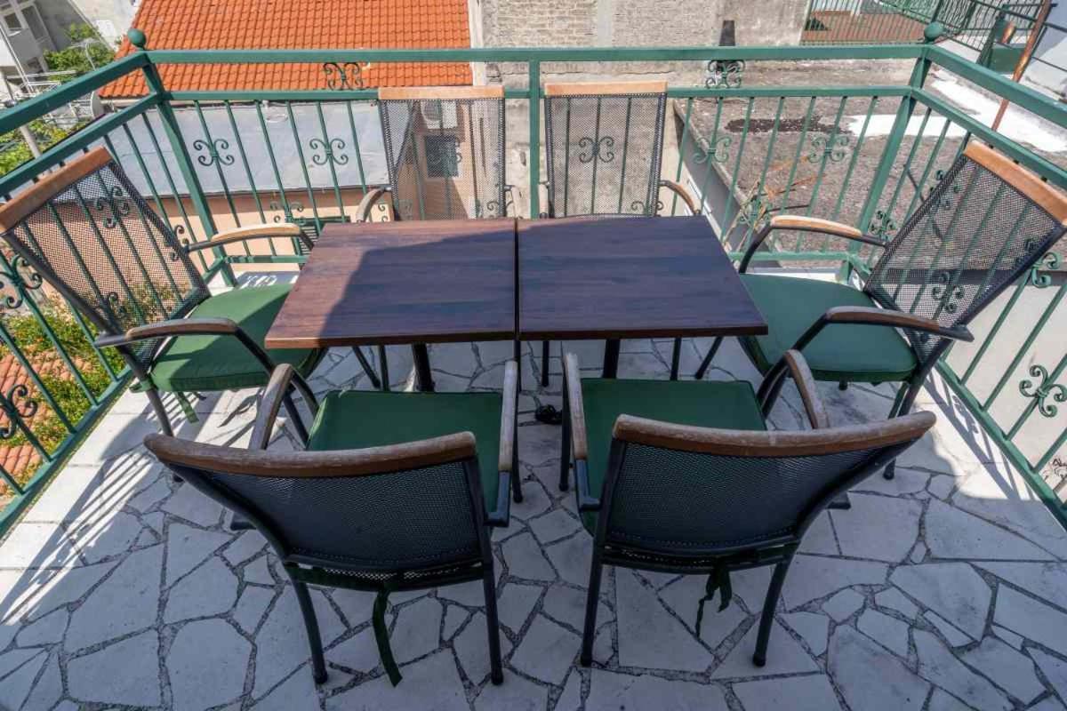 Apartments Inn Baska Voda Exterior photo